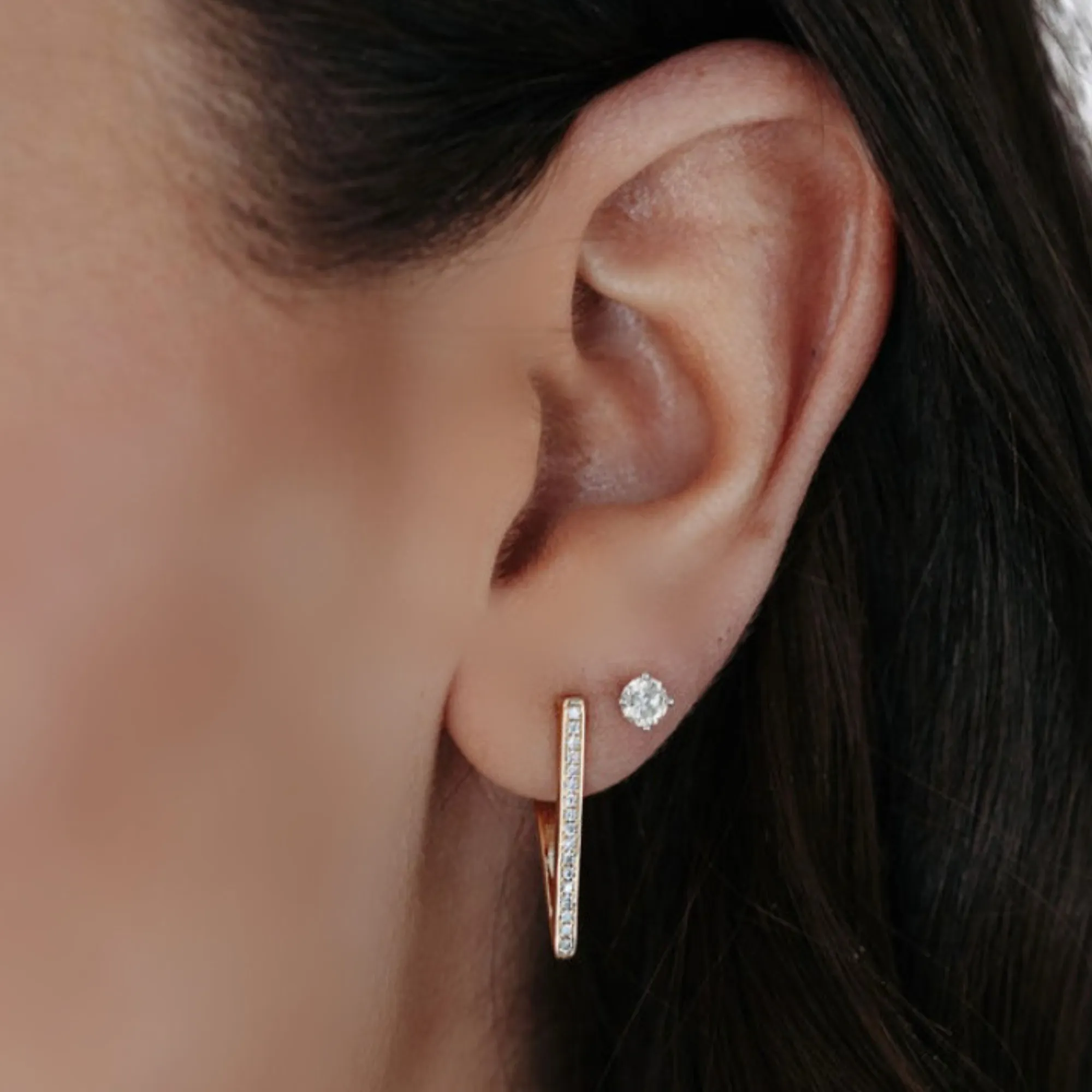 Edgy 'V' 0.75 Hoop Earrings