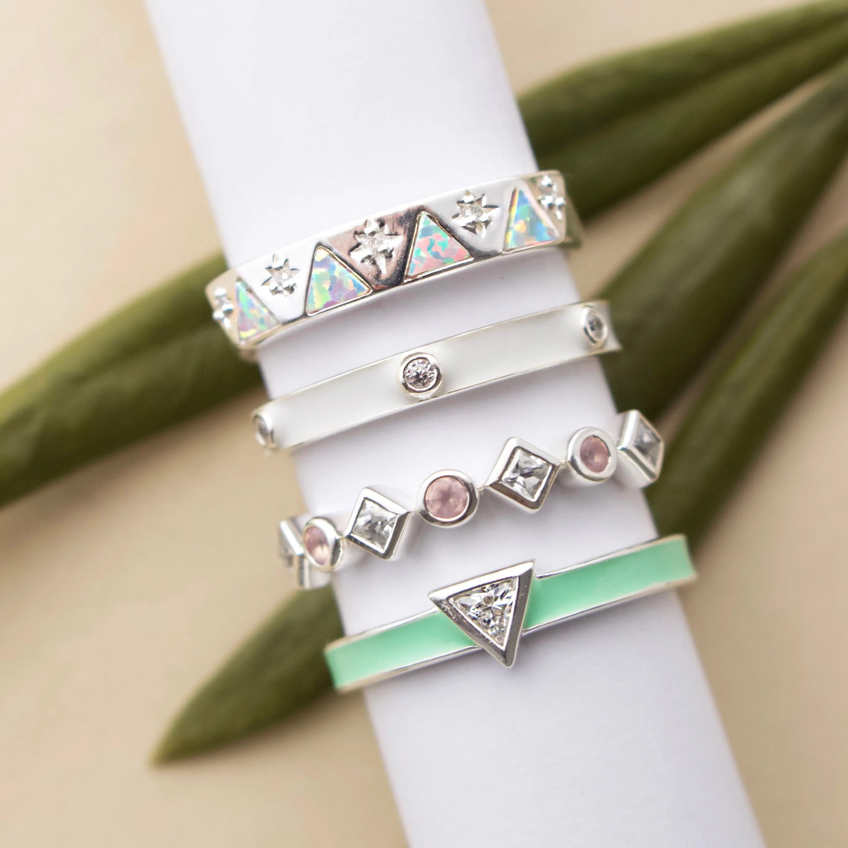 Izar Opal & Diamond Band