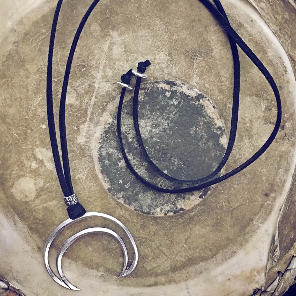 waxing and waning // large crescent moon lariat choker necklace